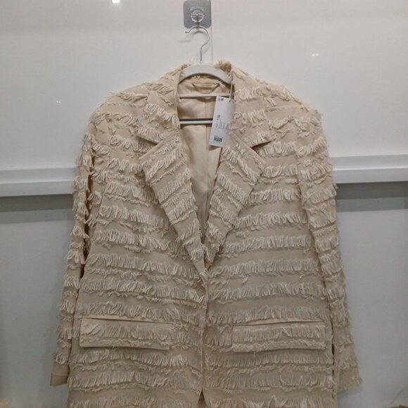 Fringed Blazer & Other Stories - Picture 3 of 9